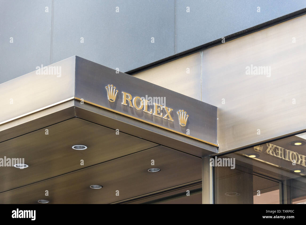 Rolex building in new york hi res stock photography and images Alamy