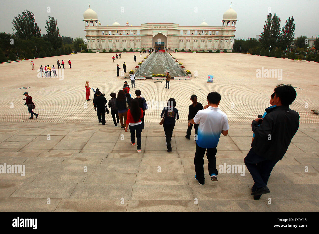 Chinese Muslims Visit The Najiahu Mosque In Yinchuan The Capital Of China S Western Ningxia Hui Autonomous Province On September 17 2013 China Has More Muslims Than Any Arab Country Besides Egypt China