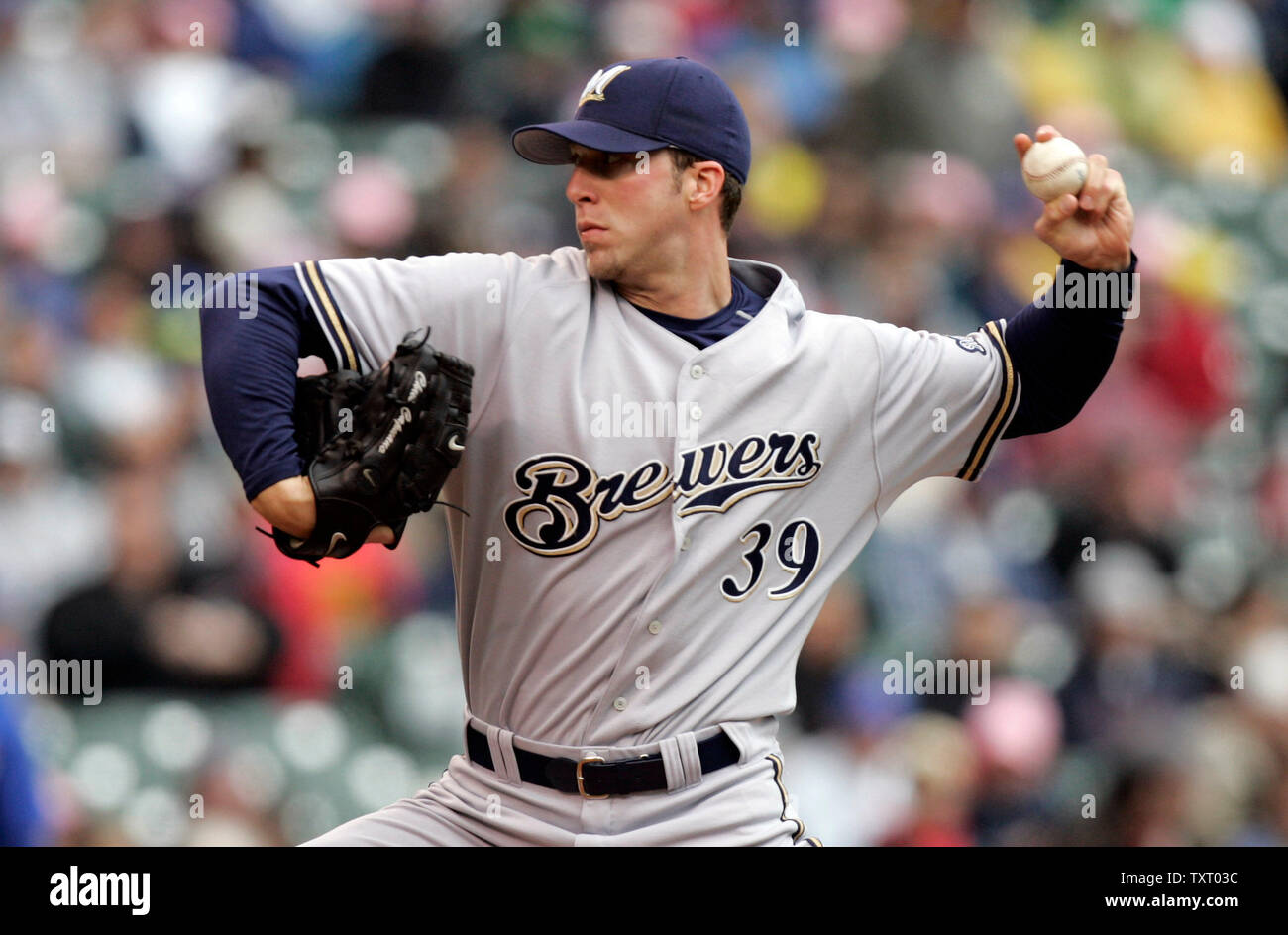 Milwaukee Brewers starting pitcher Chris Capuano (39) throws during the  first inning against the Cubs. The Milwaukee Brewers defeated the Chicago  Cubs 9-0 at Wrigley Field in Chicago, Il April 30, 2006. (