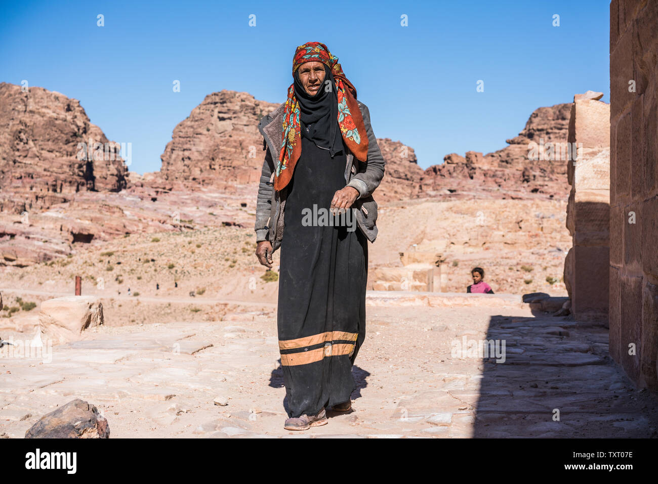 Local people in the Petra, Jordan Stock Photo - Alamy