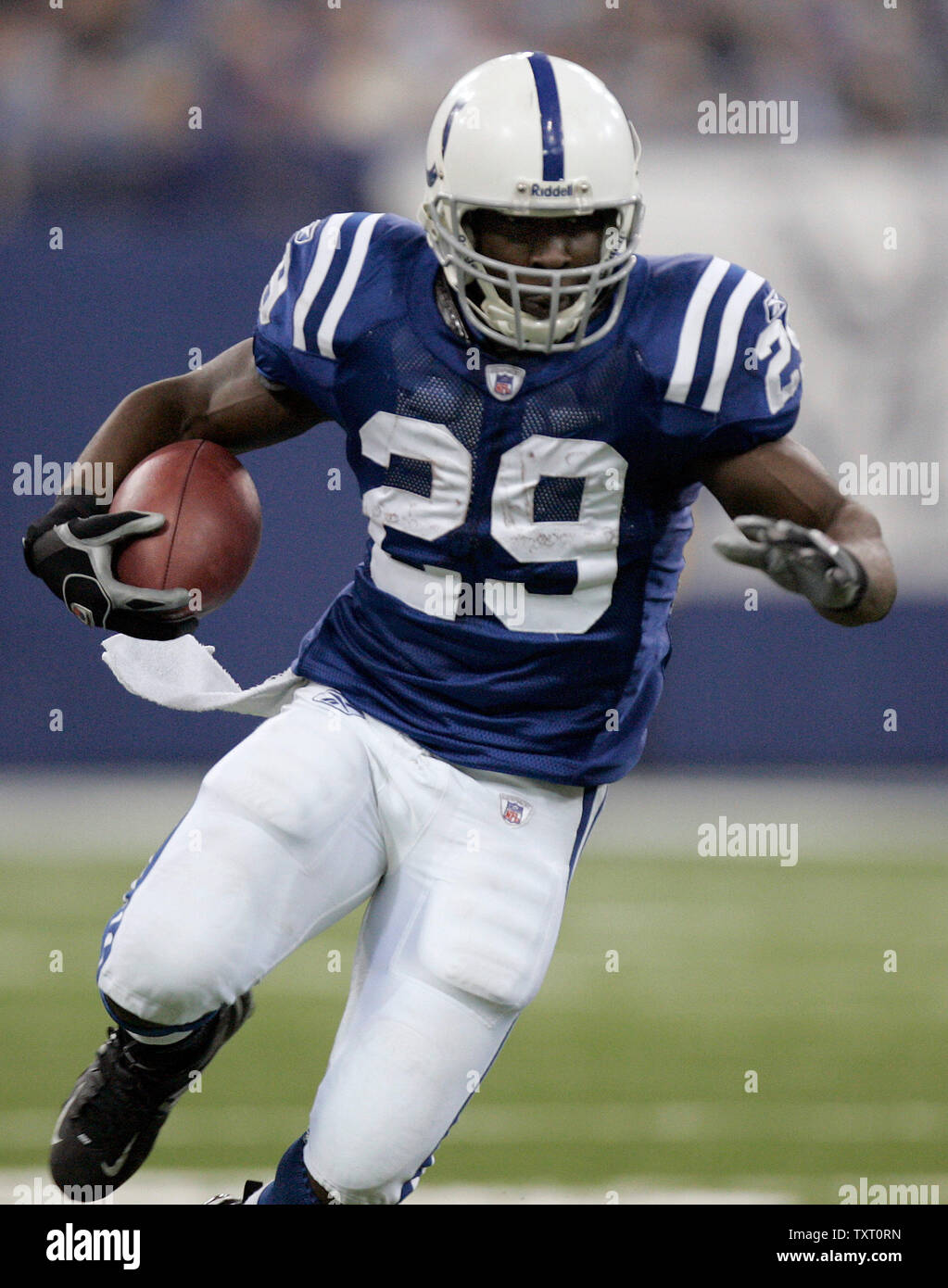 Indianapolis Colts running back Joseph Addai 29 run against the