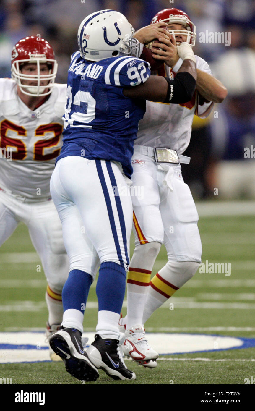 Indianapolis Colts defensive tackle Anthony 'Booger' McFarland (92) sacks Kansas City Chiefs quarterback Trent Green (10) in their AFC wild card play-off game at the RCA Dome in Indianapolis on January 6, 2006. The Colts defeated the Chiefs 23-9. (UPI Photo/Mark Cowan) Stock Photo