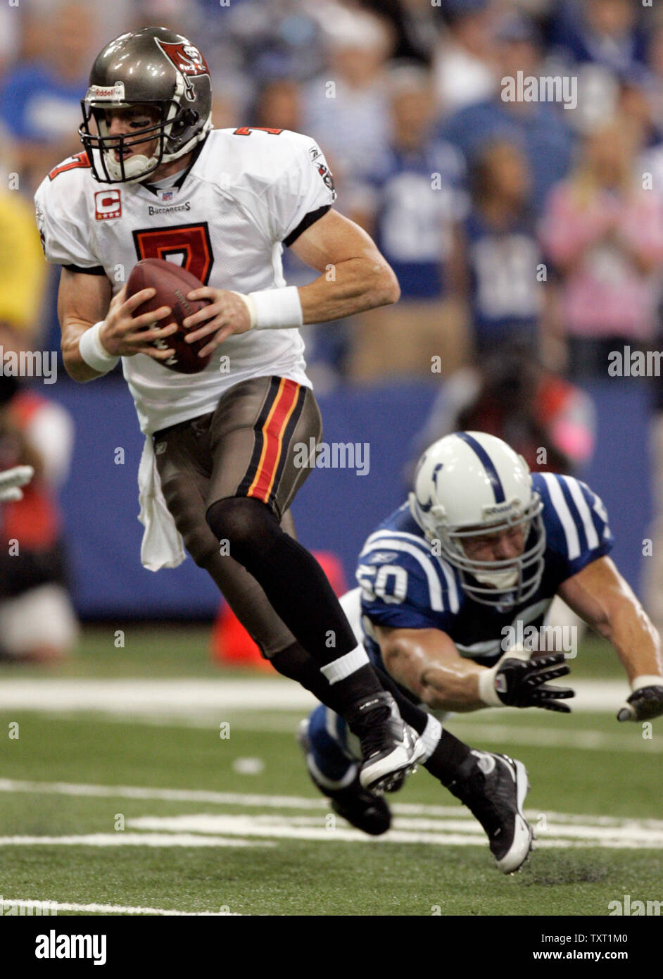 2008 Jeff Garcia Game Worn & Unwashed Tampa Bay Buccaneers - Photo