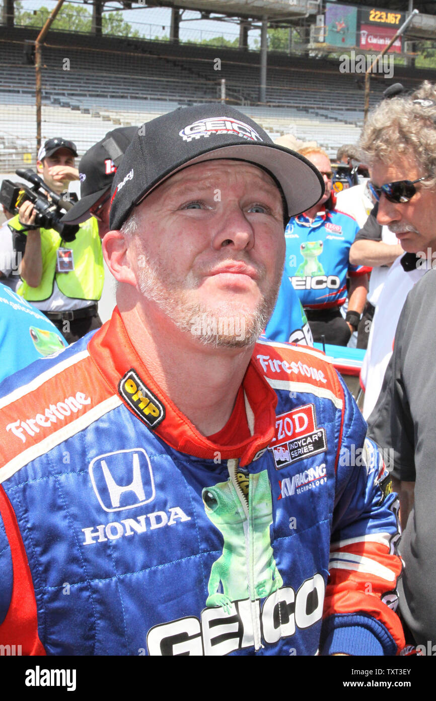 Paul Tracy looks up in agony after failing to qualify for the