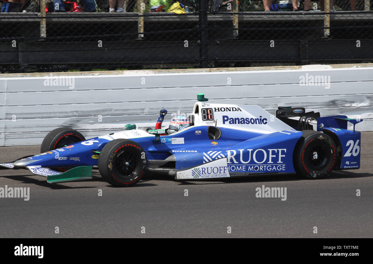 Andretti Autosport Driver Takuma Sato Raises His Fist In Victory After Winning The 101st Running Of The Indianapolis 500 At The Indianapolis Motor Speedway On May 28 17 In Indianapolis Indiana Photo