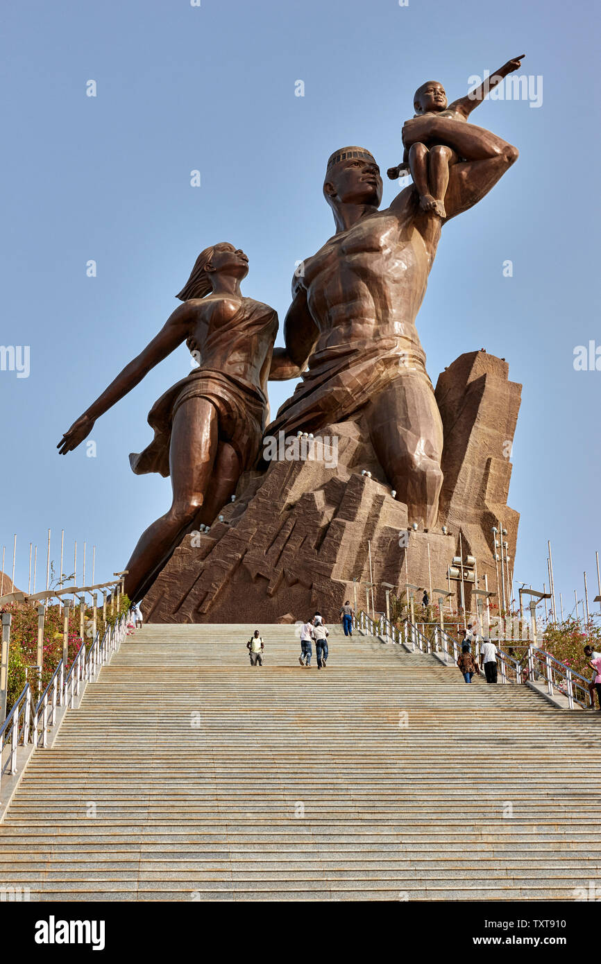 Le Monument De La Renaissance Africaine African Reneissance Monument Dakar Senegal Africa Stock Photo Alamy