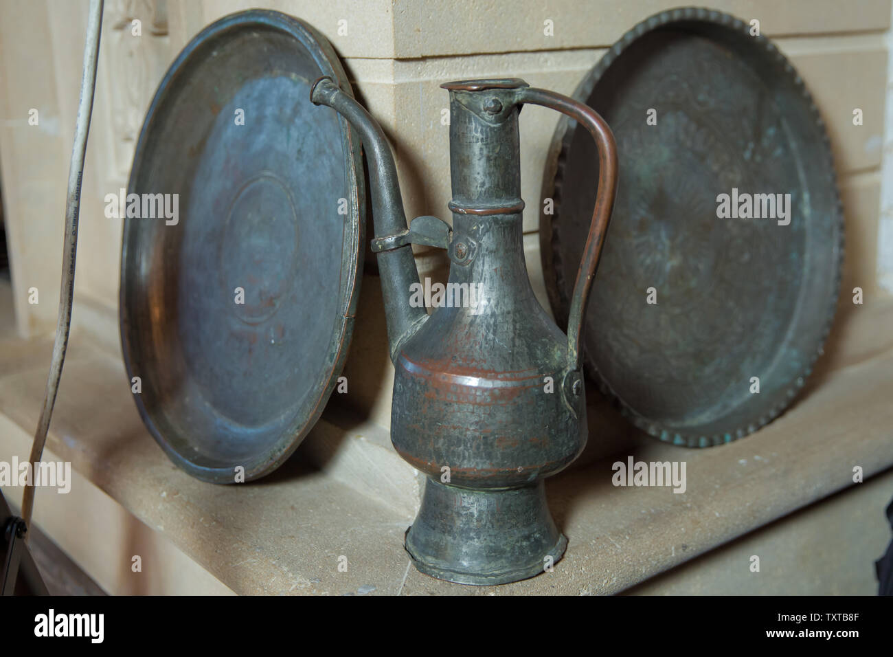 ld copper pots . Aftafa. Basically, household items used for washing and hand washing. old
