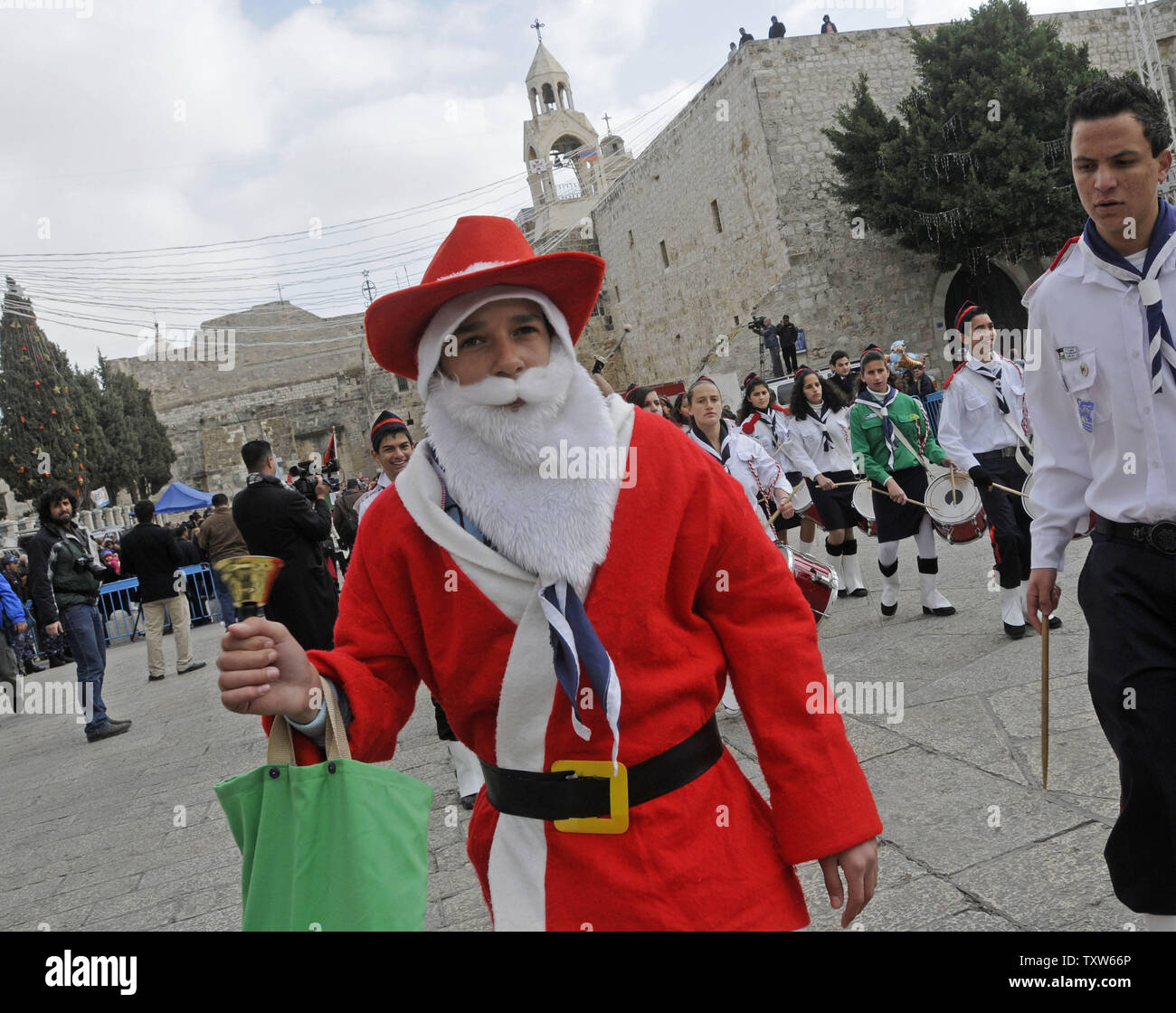 Westbank Christmas Parade 2022 Page 6 - Bethlehem Church Nativity Christmas Eve High Resolution Stock  Photography And Images - Alamy