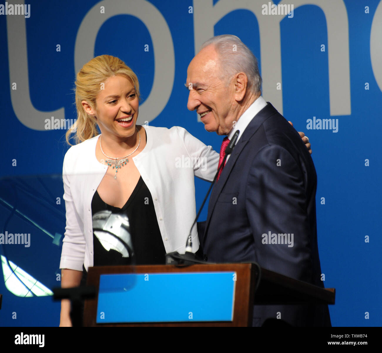 Shakira 2011 Hi res Stock Photography And Images Alamy Shakira 2011 Hi res Stock Photography And Images Alamy