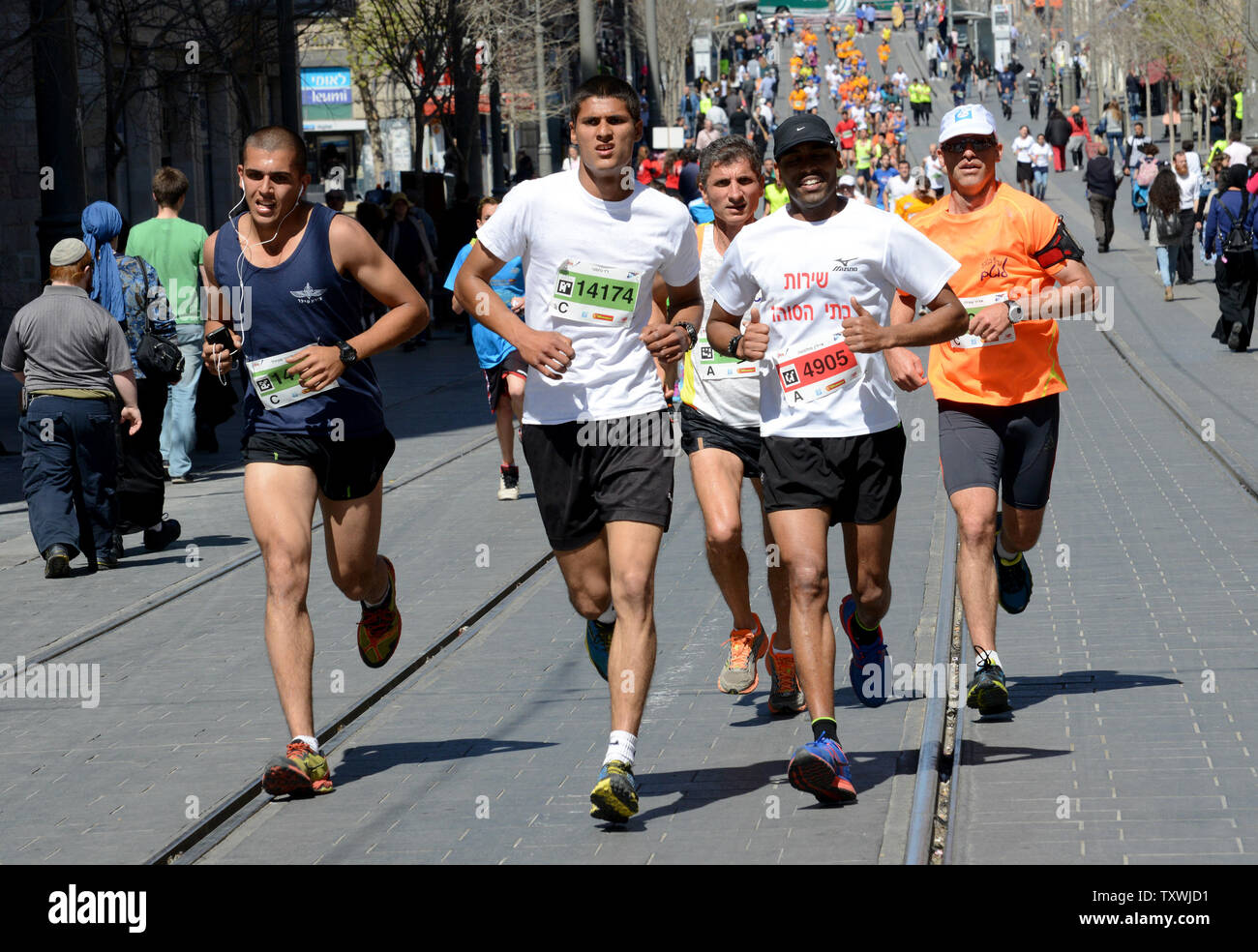 Участник марафона. Участник марафона. Участник марафона. Участник марафона. Участник марафона.