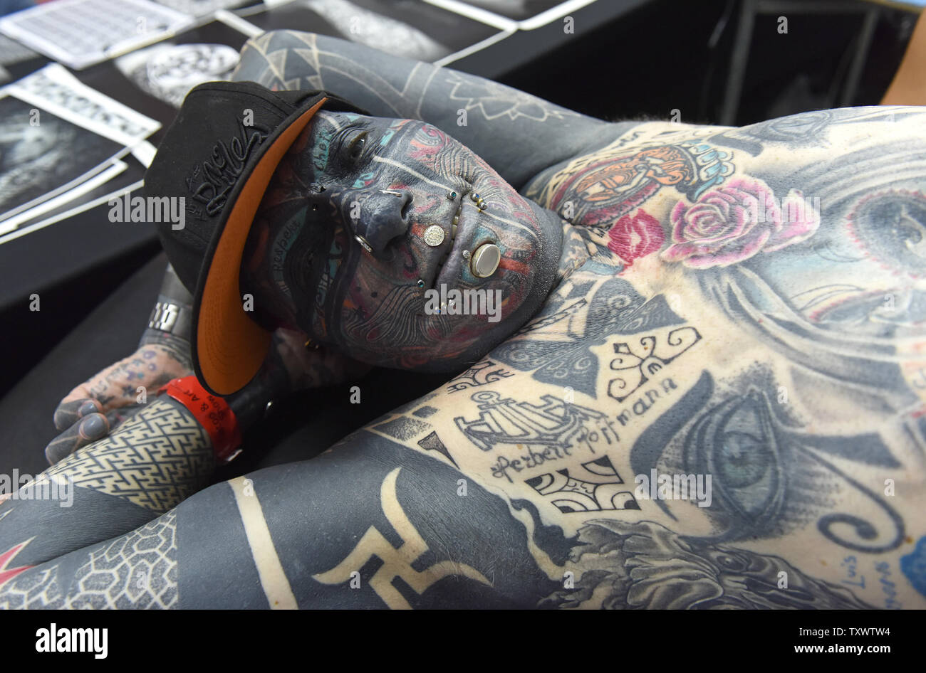 Tattoo Model High Resolution Stock Photography And Images Alamy Tattoo Model High Resolution Stock Photography And Images Alamy