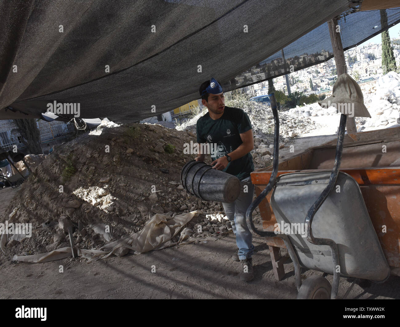Hi archeology hi-res stock photography and images - Alamy