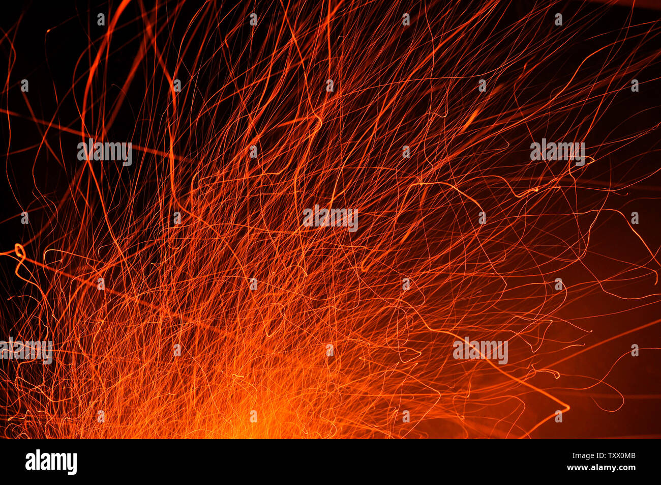 Dragon spark hi-res stock photography and images - Alamy