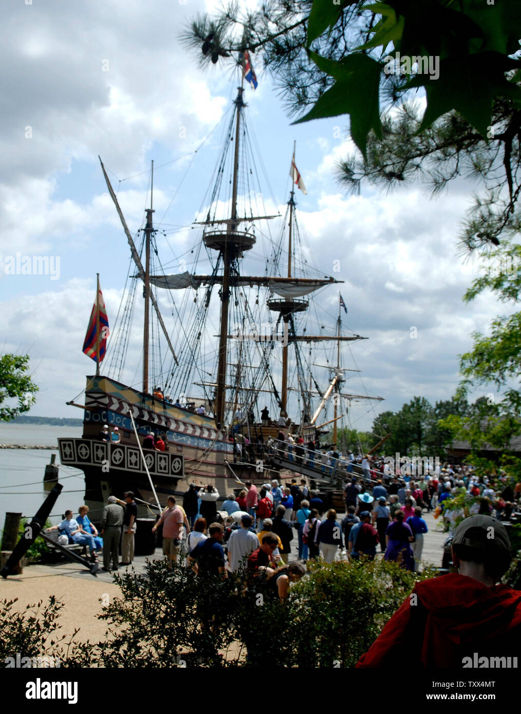 Visitors tour a replica of the Susan Constant, one of three ships that brought settlers to the Jamestown settlement, during the 400th anniversary weekend, in Jamestown, Virginia on May 13, 2007. (UPI Photo/Kevin Dietsch) Stock Photo