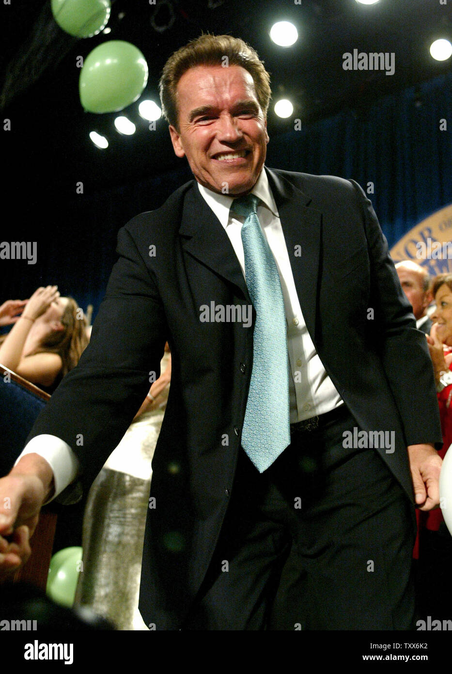 Governor arnold schwarzenegger 2006 hi-res stock photography and images