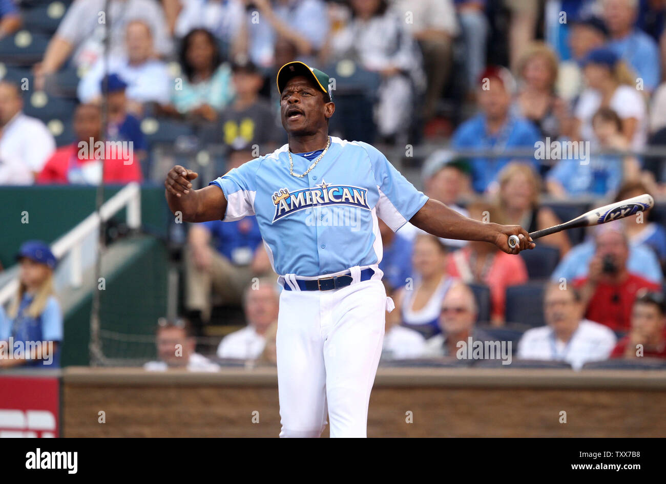 Rickey henderson hi-res stock photography and images - Alamy