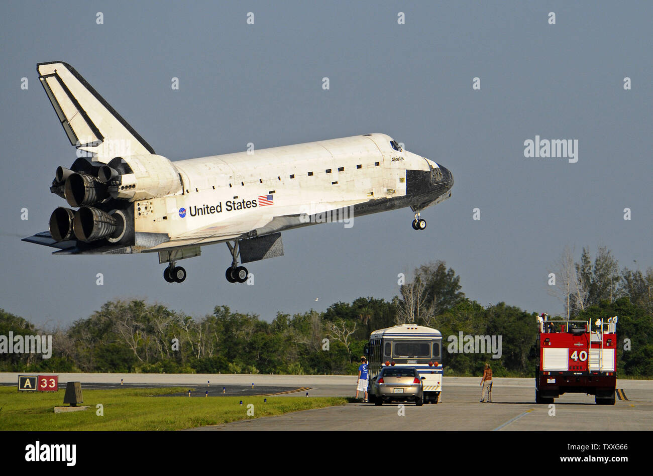 NASA's space shuttle "Atlantis" approaches the Landing Facility's ...