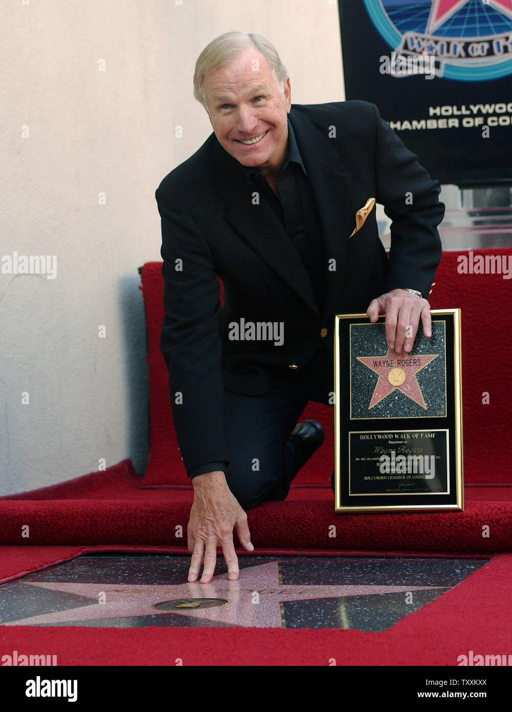 Wayne rogers hi-res stock photography and images - Alamy