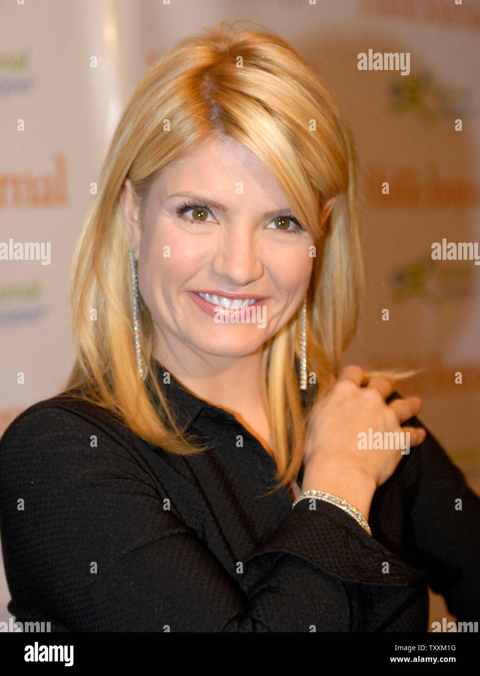 Dayna devon hi-res stock photography and images - Alamy