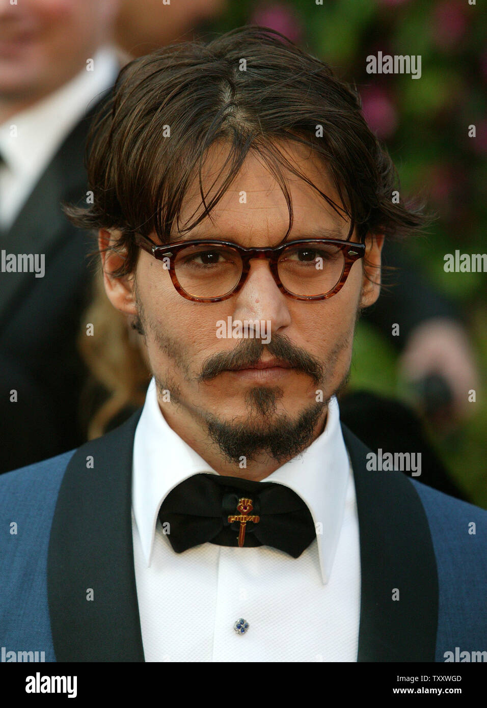 Johnny Depp, best actor nominee for "Finding Neverland," arrives for