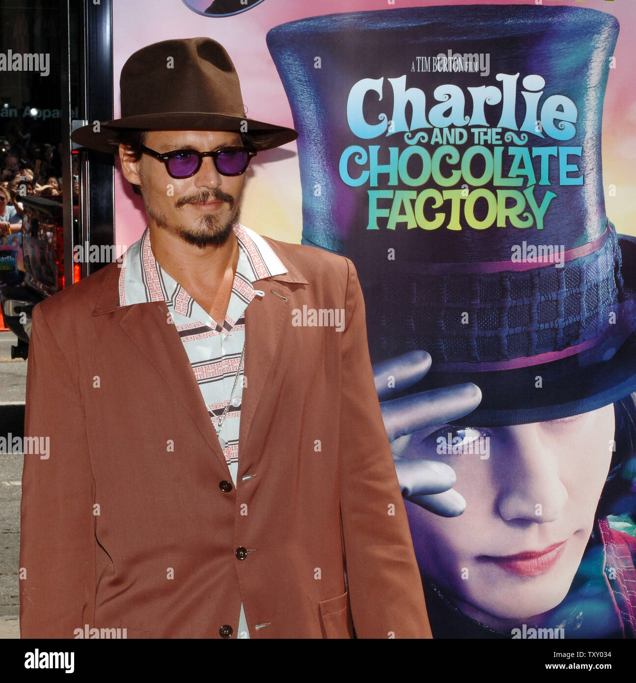 Willy Wonka And The Chocolate Factory Johnny Depp - Willy Wonka And The Chocolate Factory Cast Johnny Depp