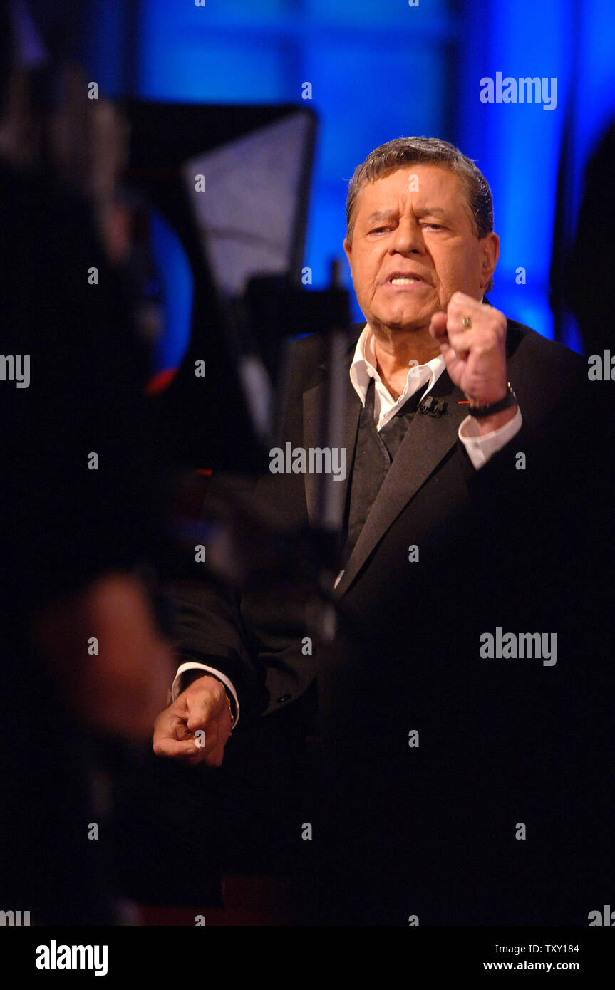Jerry Lewis makes a plea for viewers to remember the victims of Hurricane Katrina during the opening of the Muscular Distrophy Association's 40th annual Jerry Lewis MDA  Telethon held at the Beverly Hilton September 4, 2005. (UPI Photo/ Phil McCarten) Stock Photo