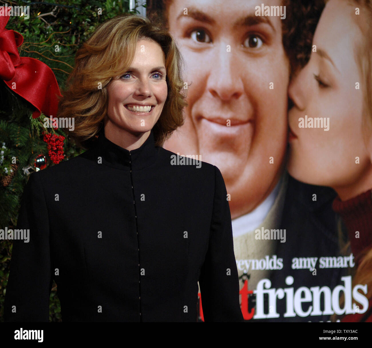 Actress Julie Hagerty A Cast Member In The Romantic Comedy Motion Picture Just Friends Arrives For The Premiere Of The Film In The Westwood Section Of Los Angeles November 14 05 Upi