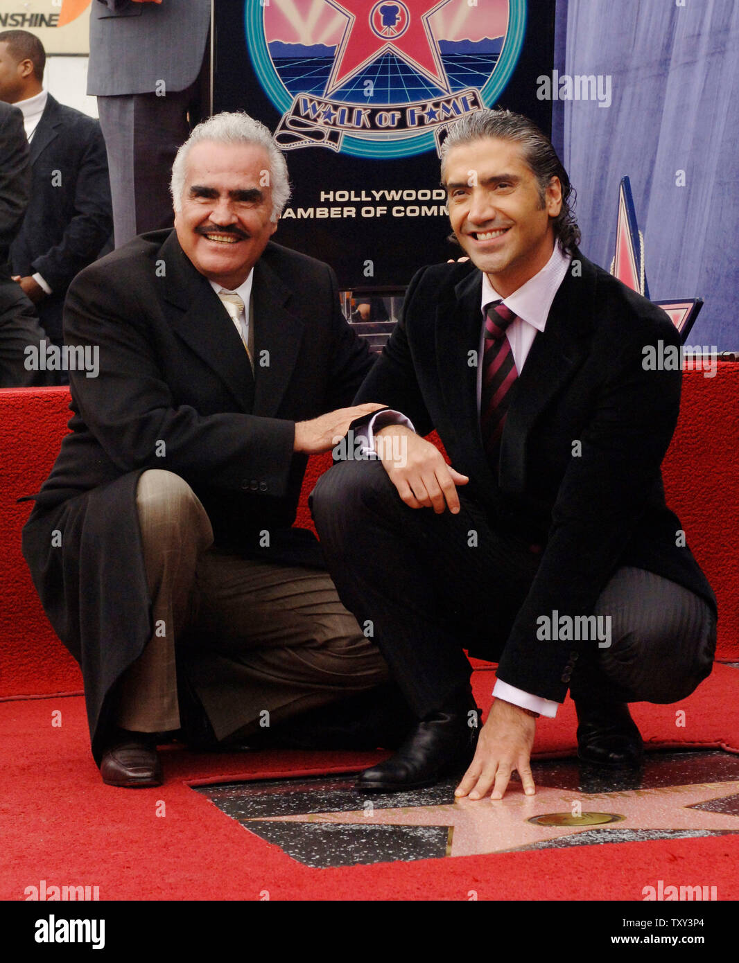 Vicente Fernandez High Resolution Stock Photography and Images - Alamy