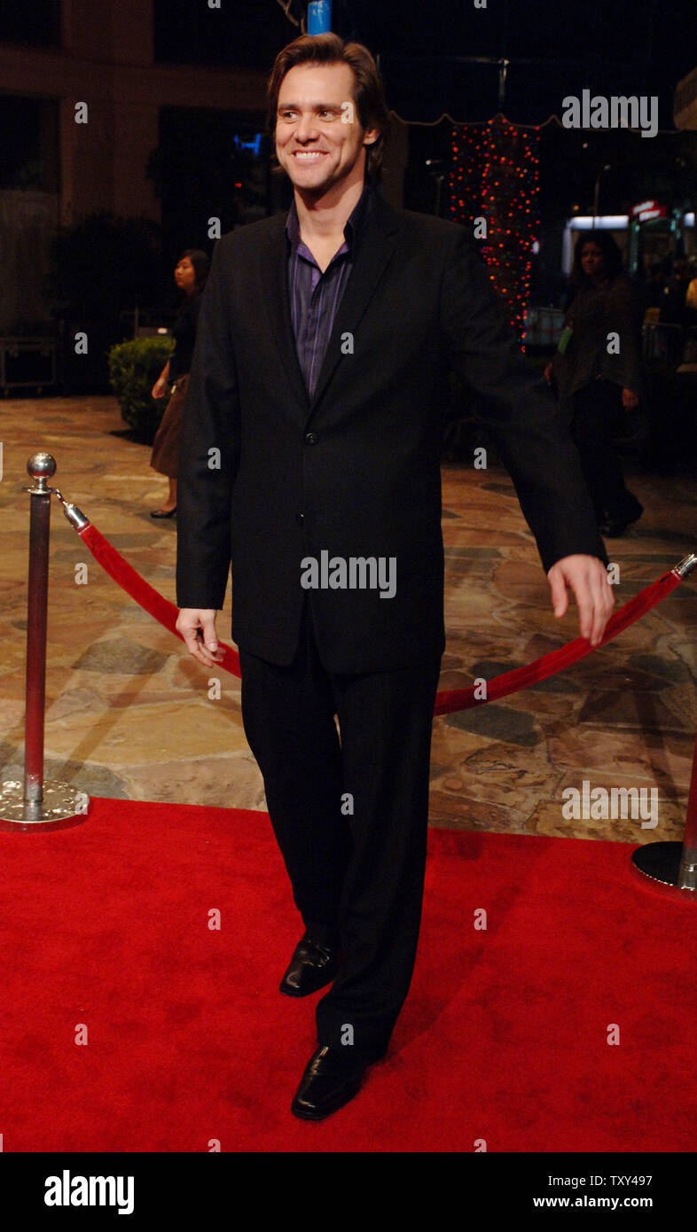 Jim Carrey, who costars with Tea Leoni in the updated version of the