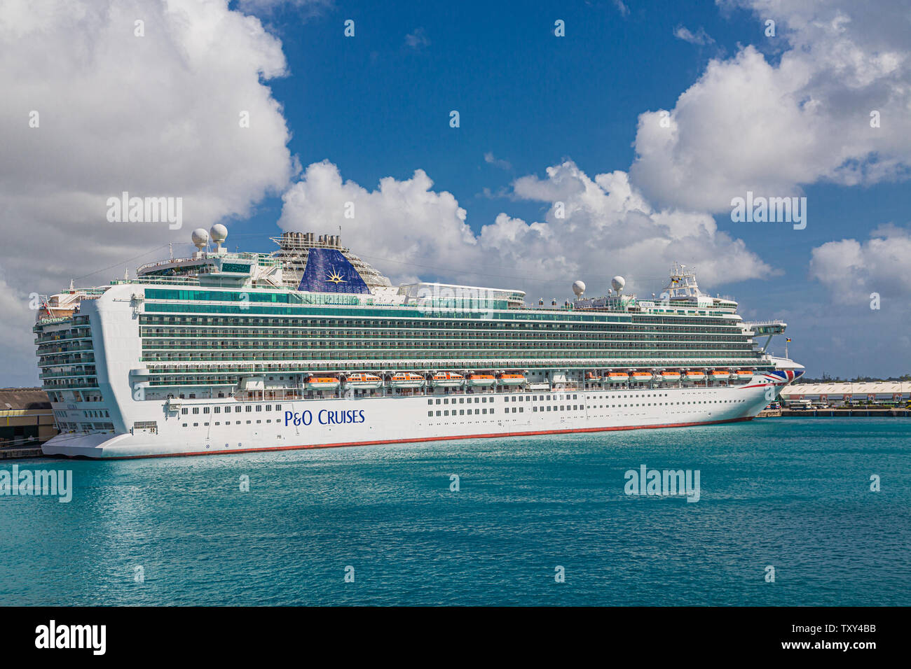 P And O Cruise Line High Resolution Stock Photography And Images Alamy