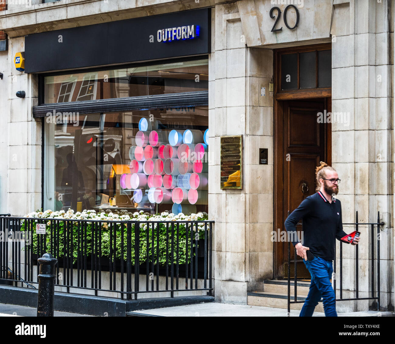 Outform Agency London - retail consultancy provide retail strategy and design - brand themselves as future retail company Stock Photo
