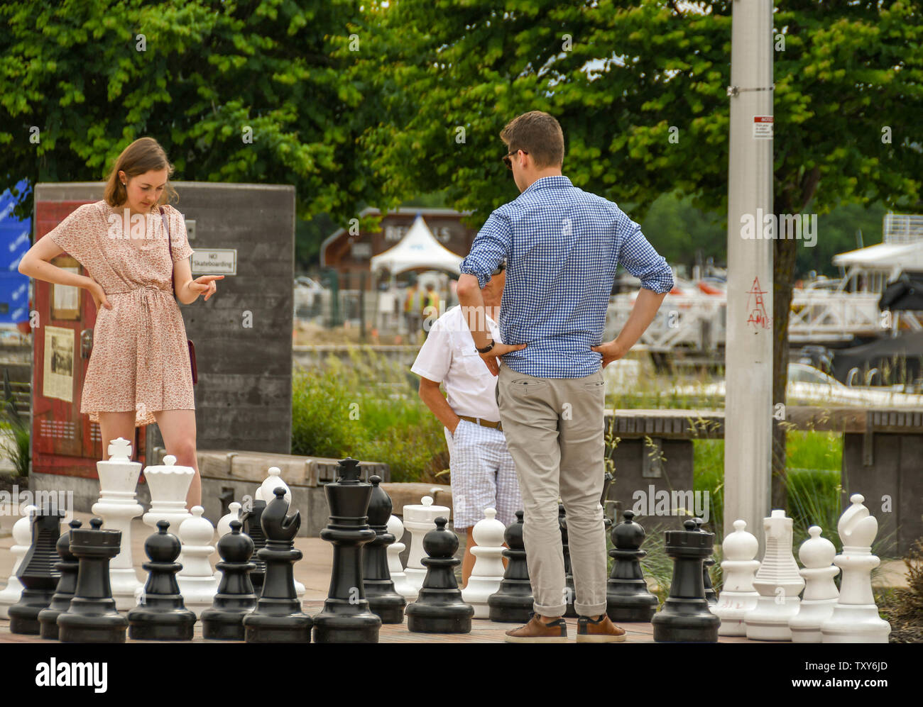 Oversized Chess Set High Resolution Stock Photography and Images - Alamy