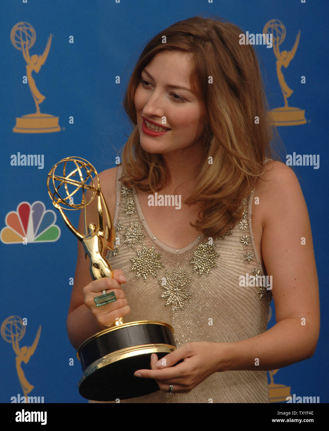 kelly-macdonald-holds-her-emmy-awarded-for-supporting-actress-in-a