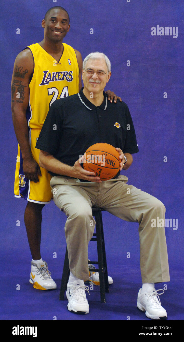 Kobe bryant and phil outlet jackson