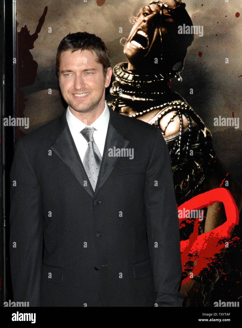 Gerard butler 300 film hi-res stock photography and images - Alamy