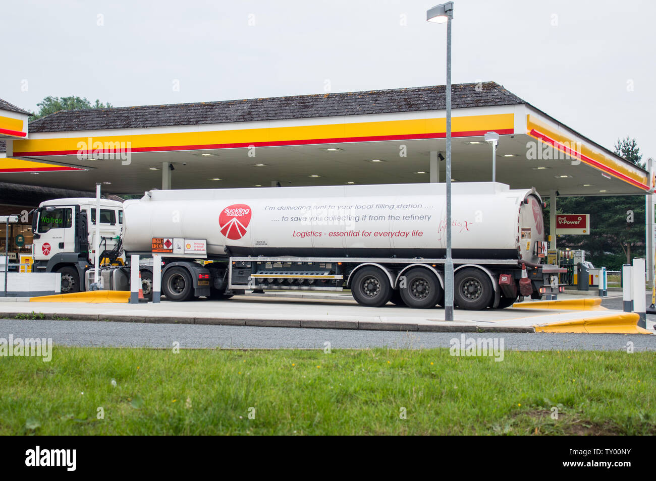 Fuel trailer hires stock photography and images Alamy