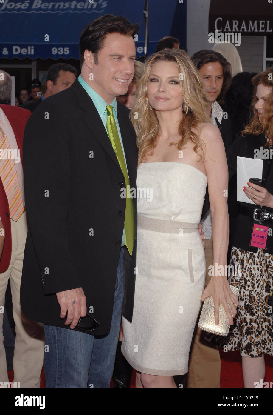 John travolta michelle pfeiffer hi-res stock photography and images - Alamy