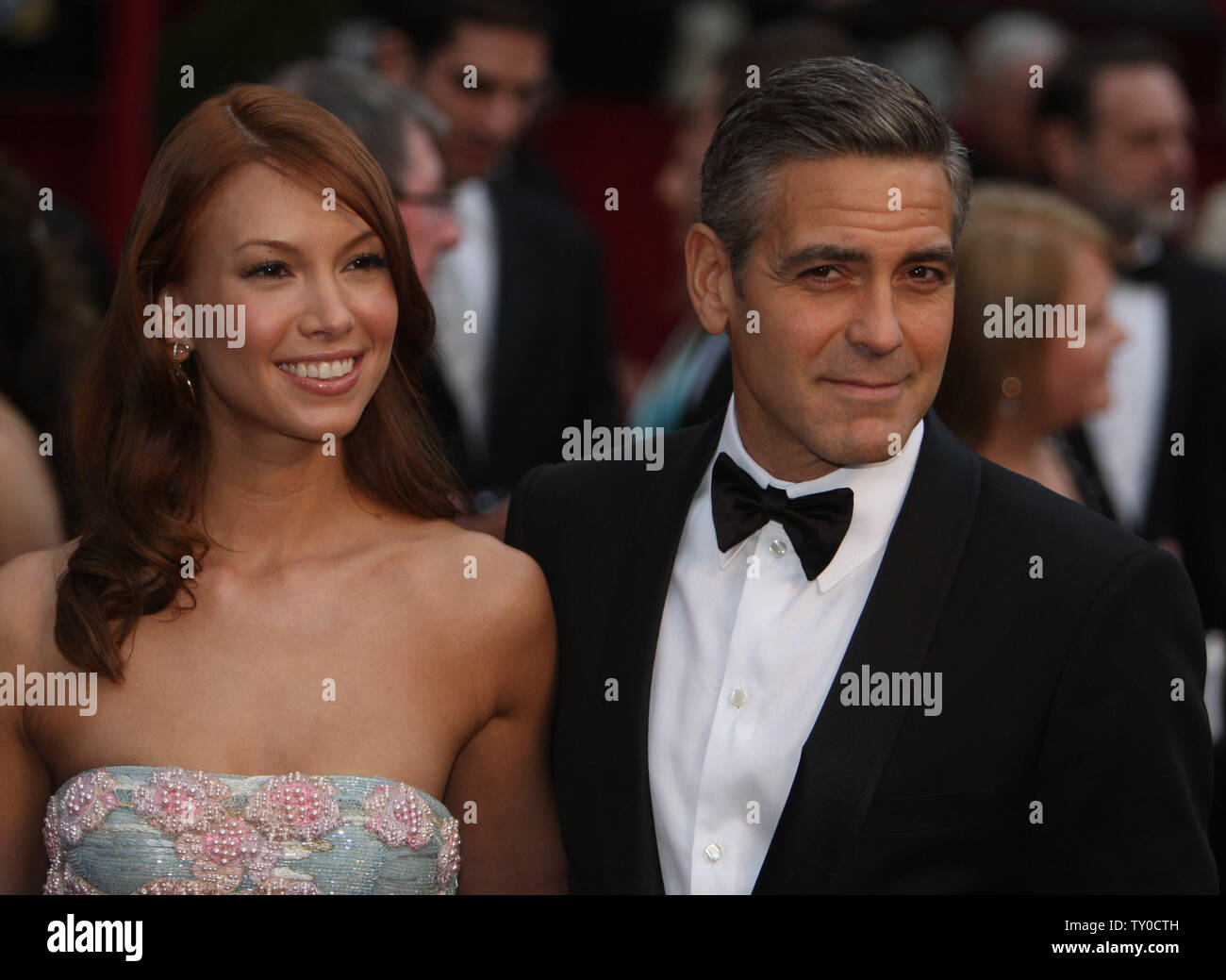 Sarah larson and george clooney hi-res stock photography and images - Alamy