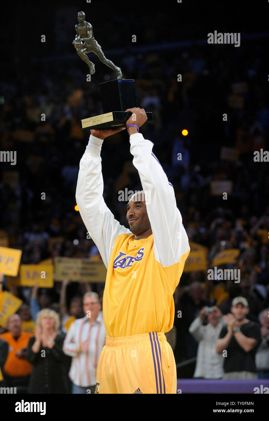 Los Angeles Lakers Kobe Bryant Holds Up His Trophy After He Received The Nba S Most Valuable Player Mvp Award Prior To Game 2 Against The Utah Jazz In The Western Conference Semifinals