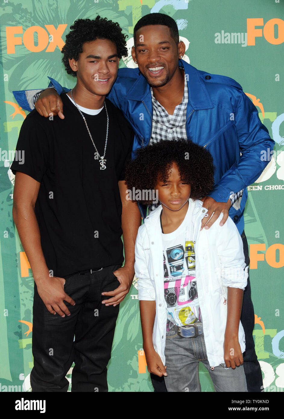 Actor Will Smith attends the 2008 Teen Choice Awards with his sons Trey ...
