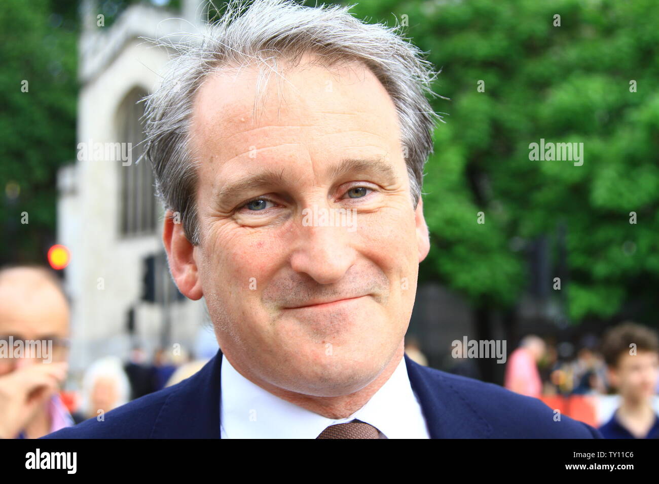 DAMIAN HINDS MP IN PARLIAMENT SQUARE ON 24TH JUNE 2019. CONSERVATIVE PARTY MPS. BRITISH POLITICIANS. UK POLITICS. SECRETARY OF STATE FOR EDUCATION. EDUCATION. CABINET MINISTERS. TORY MPS. TORIES. Stock Photo