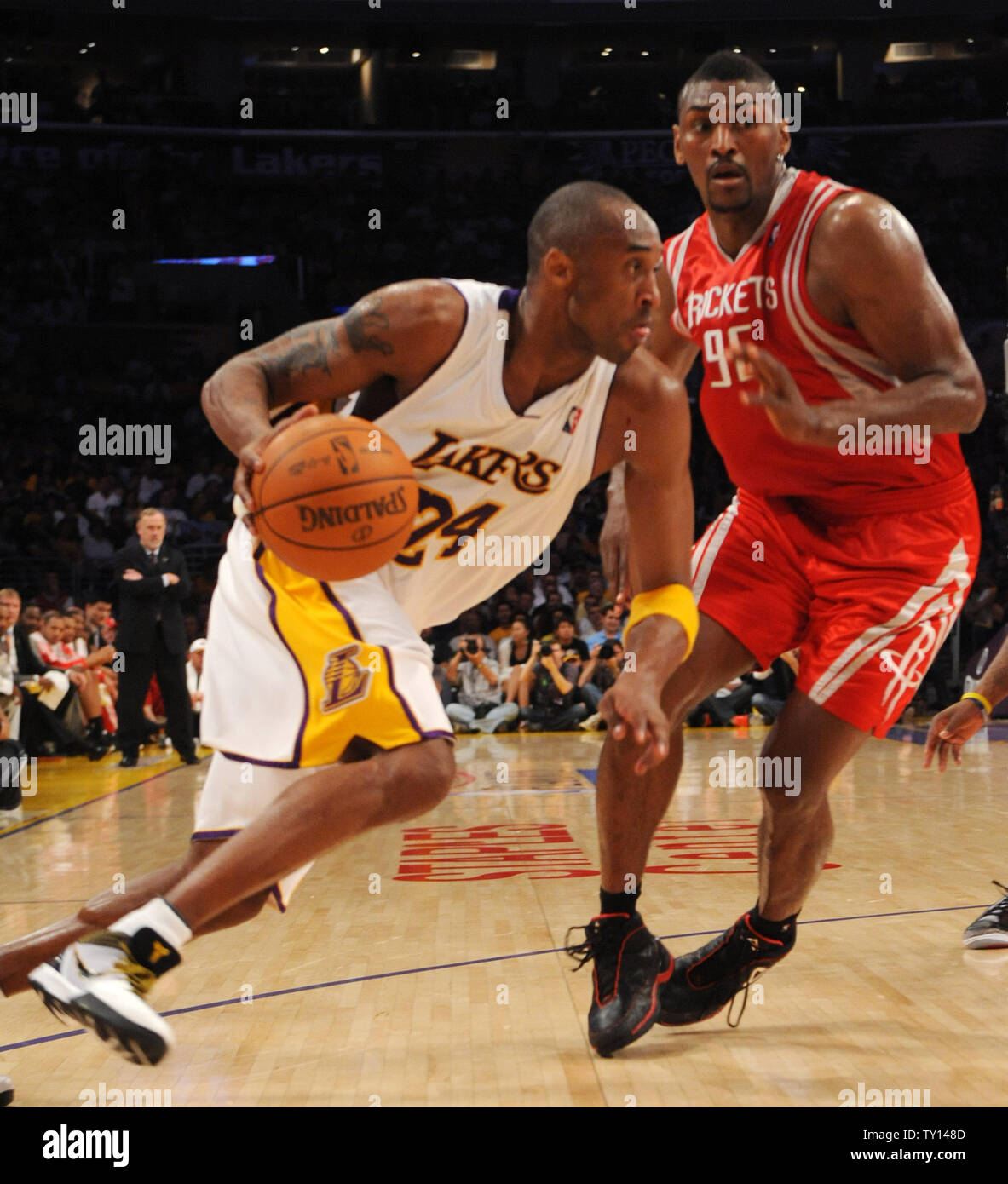 NBA Best Playoff Vines: Ron Artest beats buzzer, hugs Kobe - ESPN