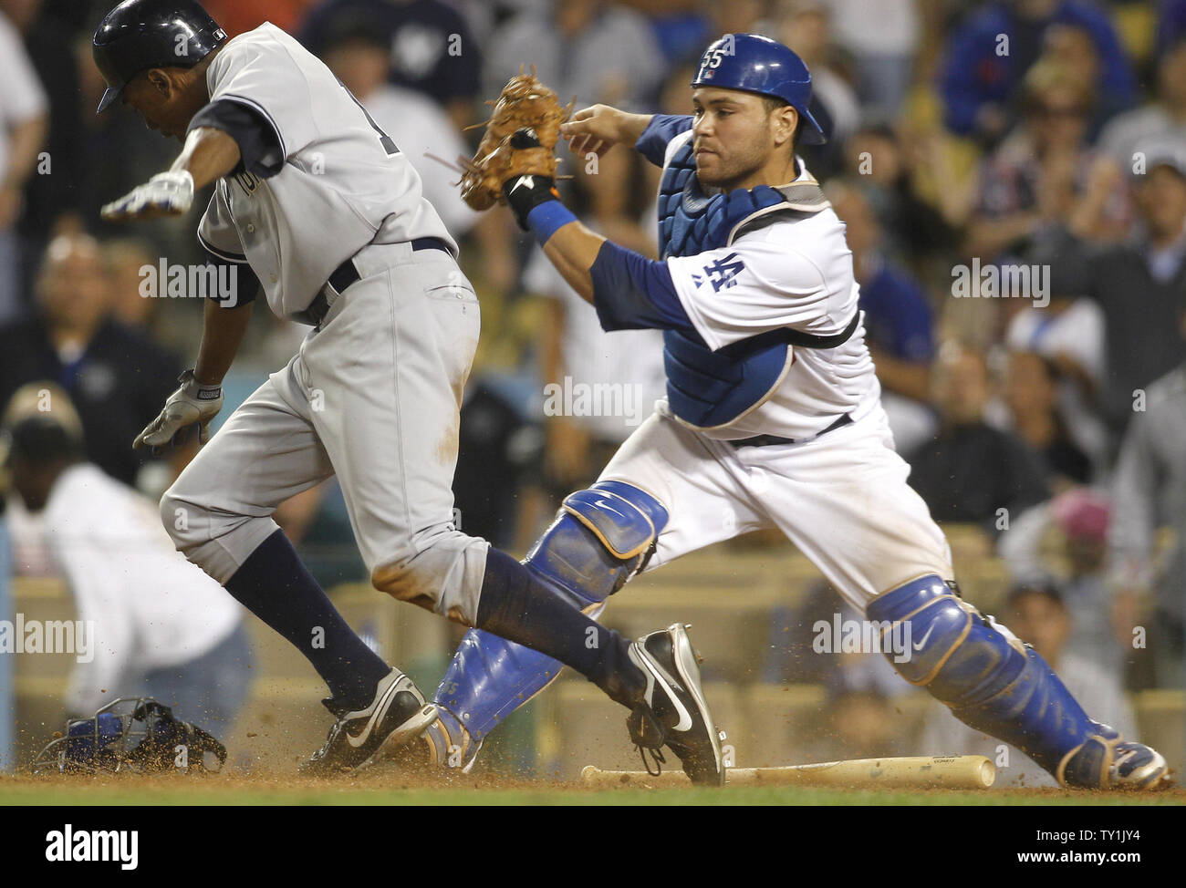 Los Angeles Dodgers catcher Russell Martin, right, can't make the tag