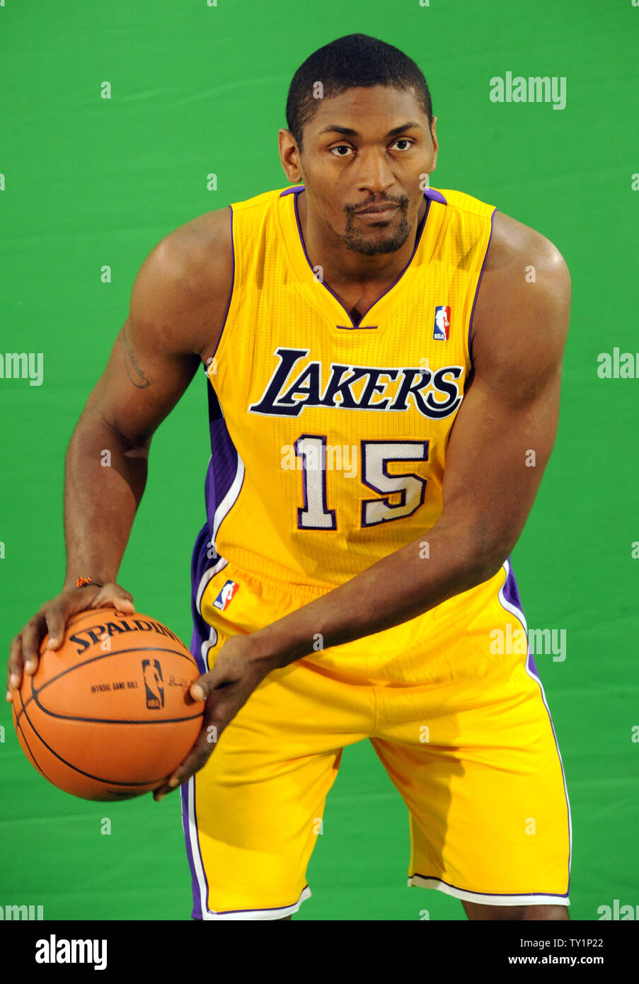 ron artest rings - Ilustrasi 3
