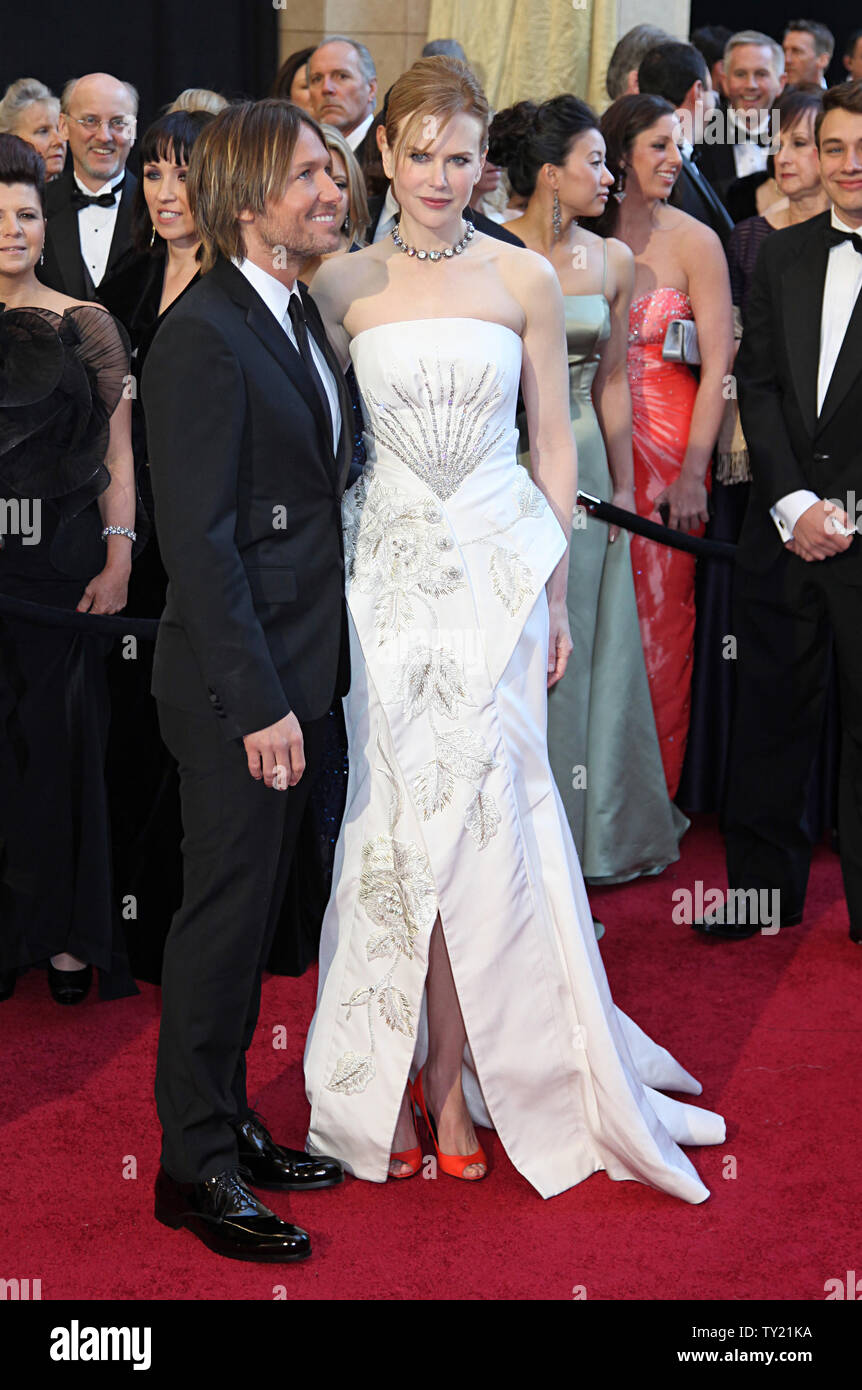 Nicole Kidman and husband Keith Urban arrive on the red carpet for the