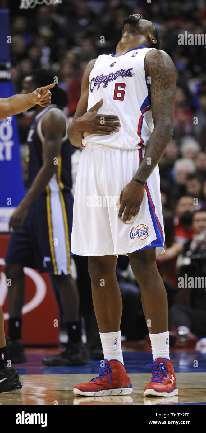 Los Angeles Clippers center DeAndre Jordan (6) his stomach during the second half of an NBA basketball game against the Utah Jazz in Los Angeles on 30, 2012. Clippers