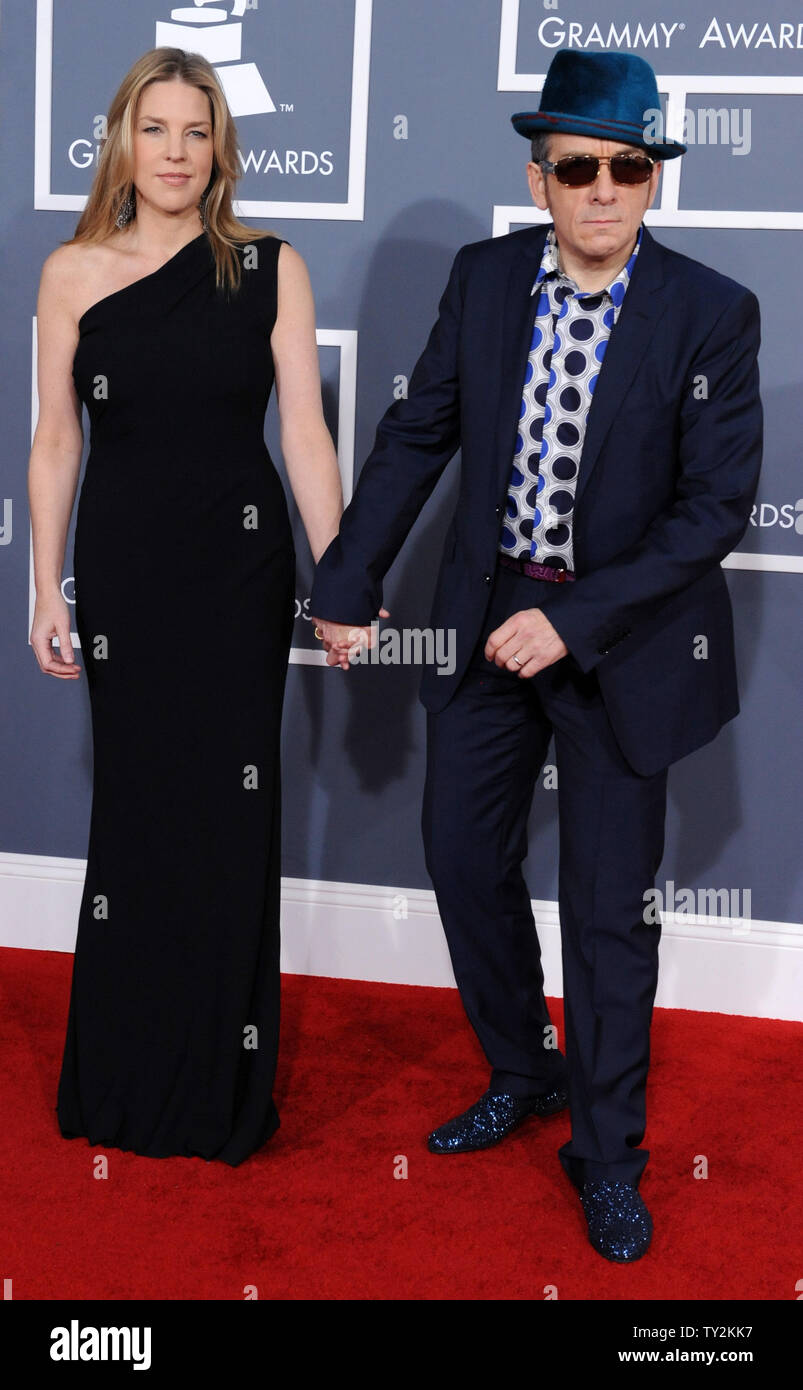 Singer elvis costello and his wife diana krall hi-res stock photography