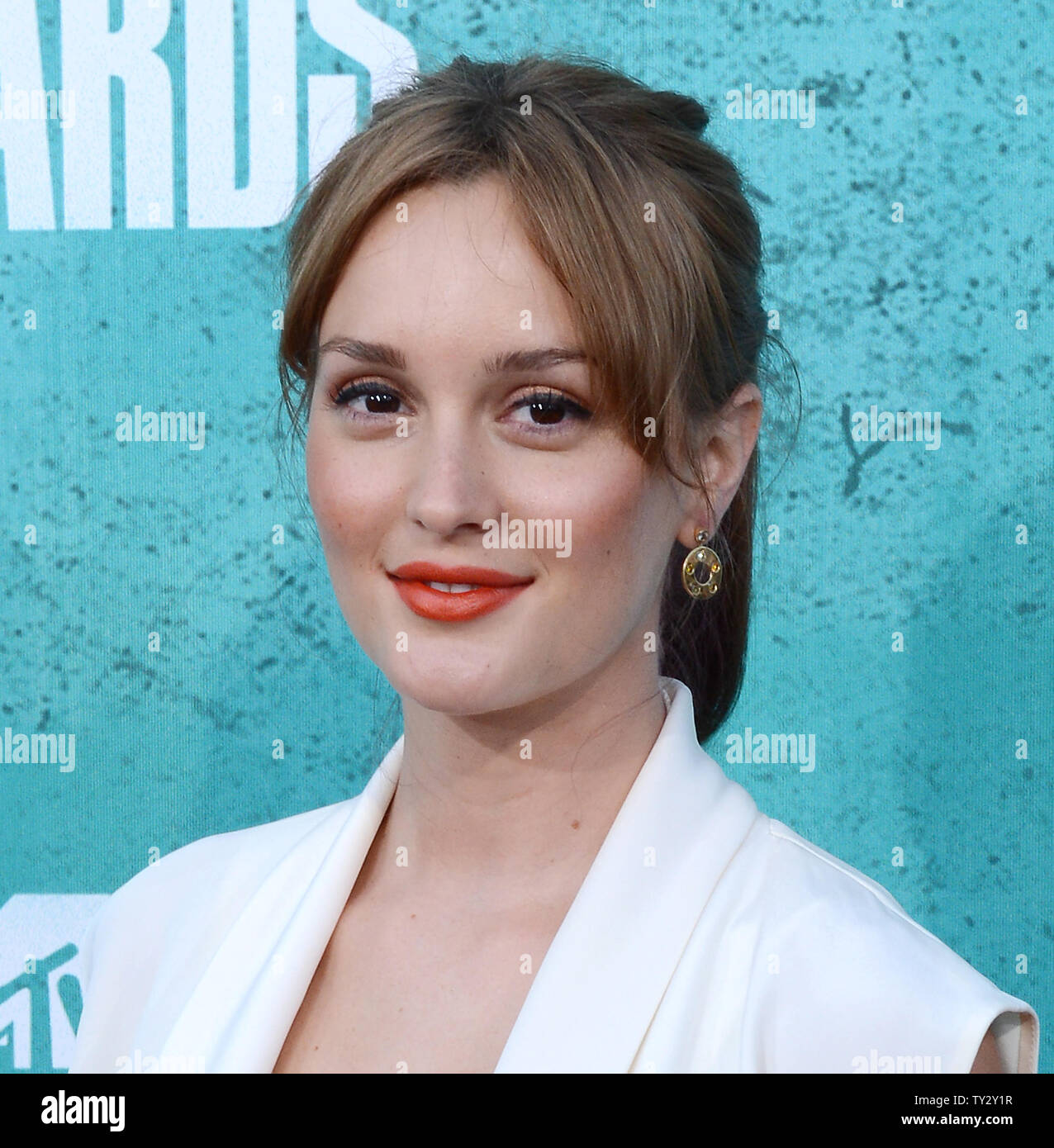 Actress Leighton Meester arrives at the MTV Movie Awards at the Gibson ...