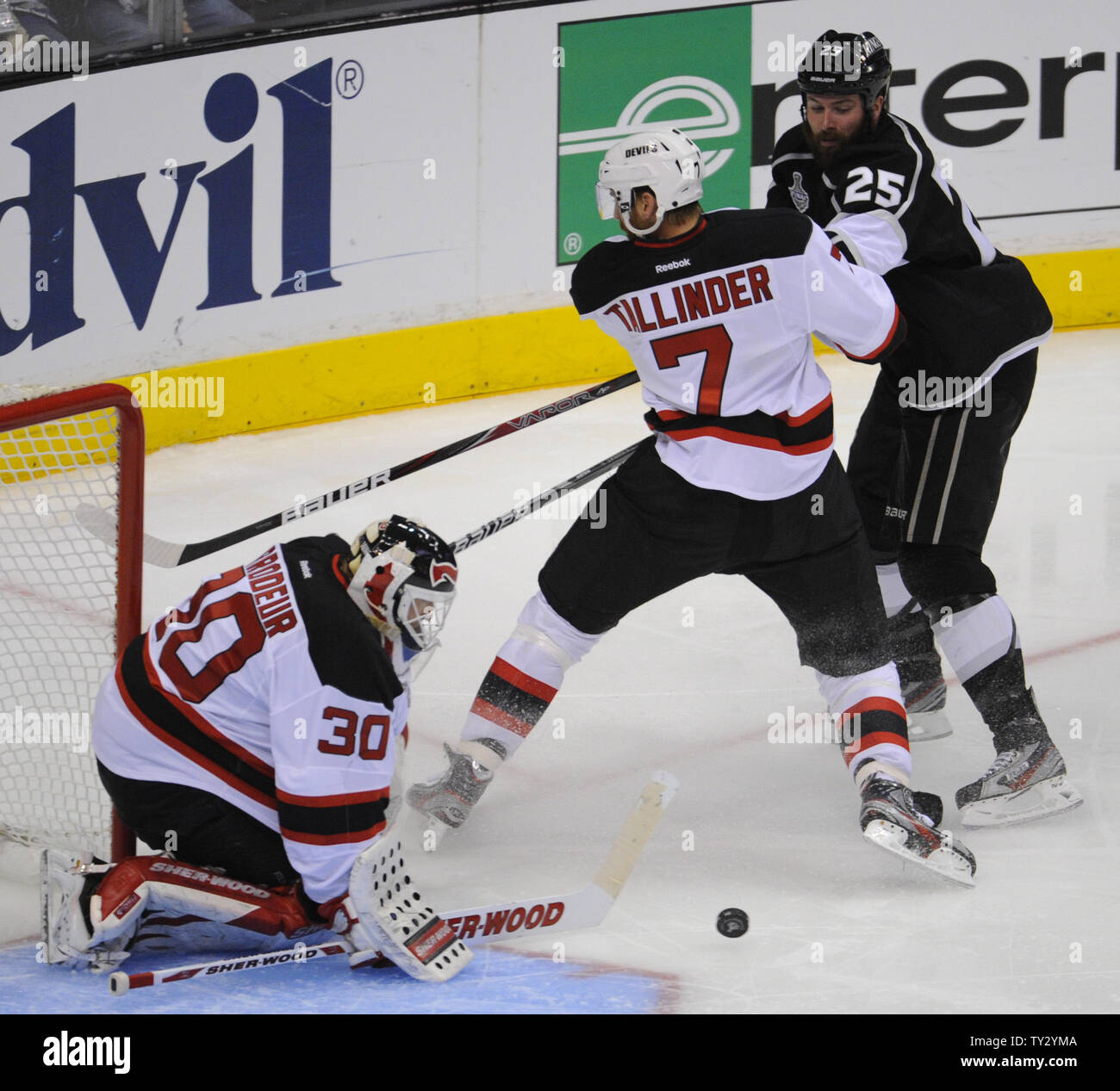 New jersey devils goal hi-res stock photography and images - Alamy