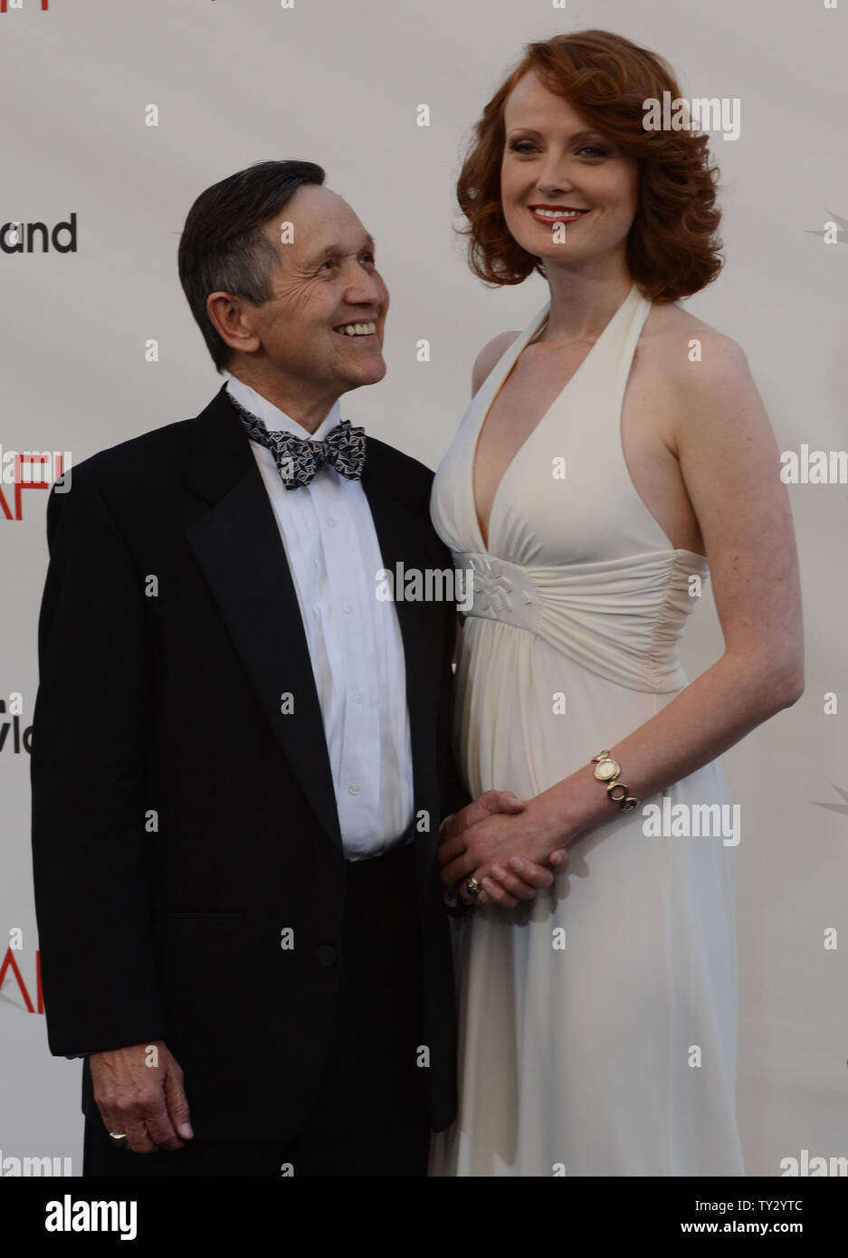 U.S. Rep. Dennis Kucinich (D-OH) and his wife Elizabeth Harper arrive ...